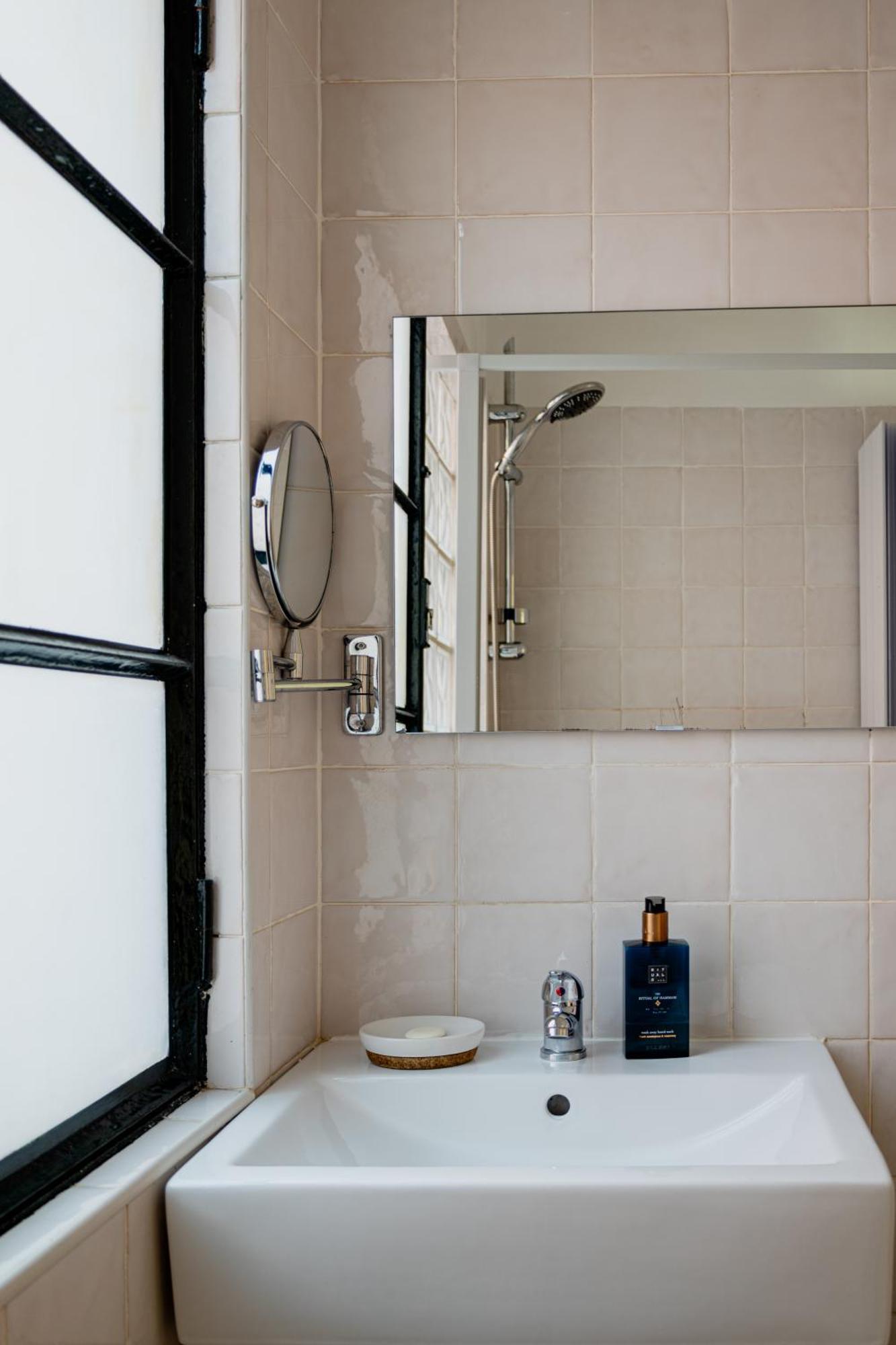 Angels Homes-N27, 3ºfloor - Bairro Tipico, Centro Lisboa Ngoại thất bức ảnh
